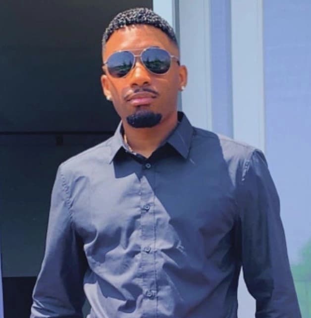 Photo 1 of Joaquim Lee Bass